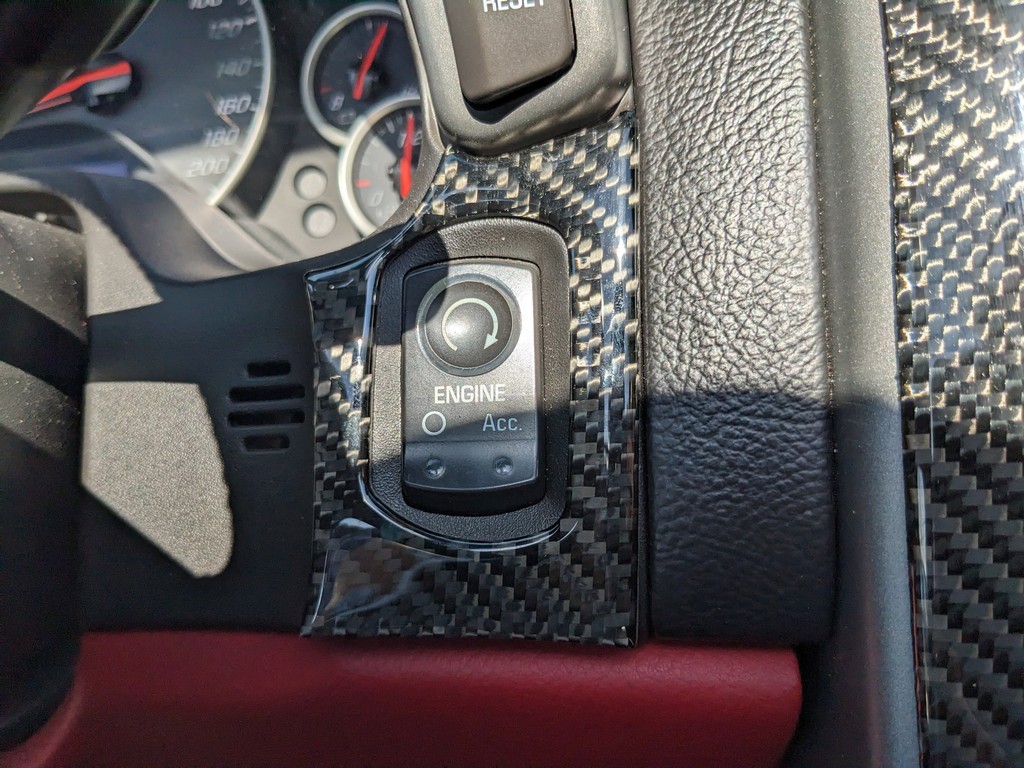 Chevrolet Corvette Vehicle Full-screen Gallery Image 25