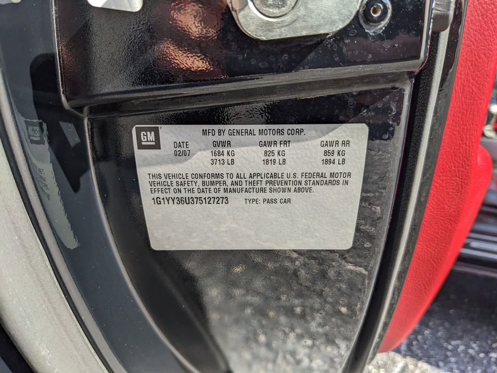 Chevrolet Corvette Vehicle Full-screen Gallery Image 34