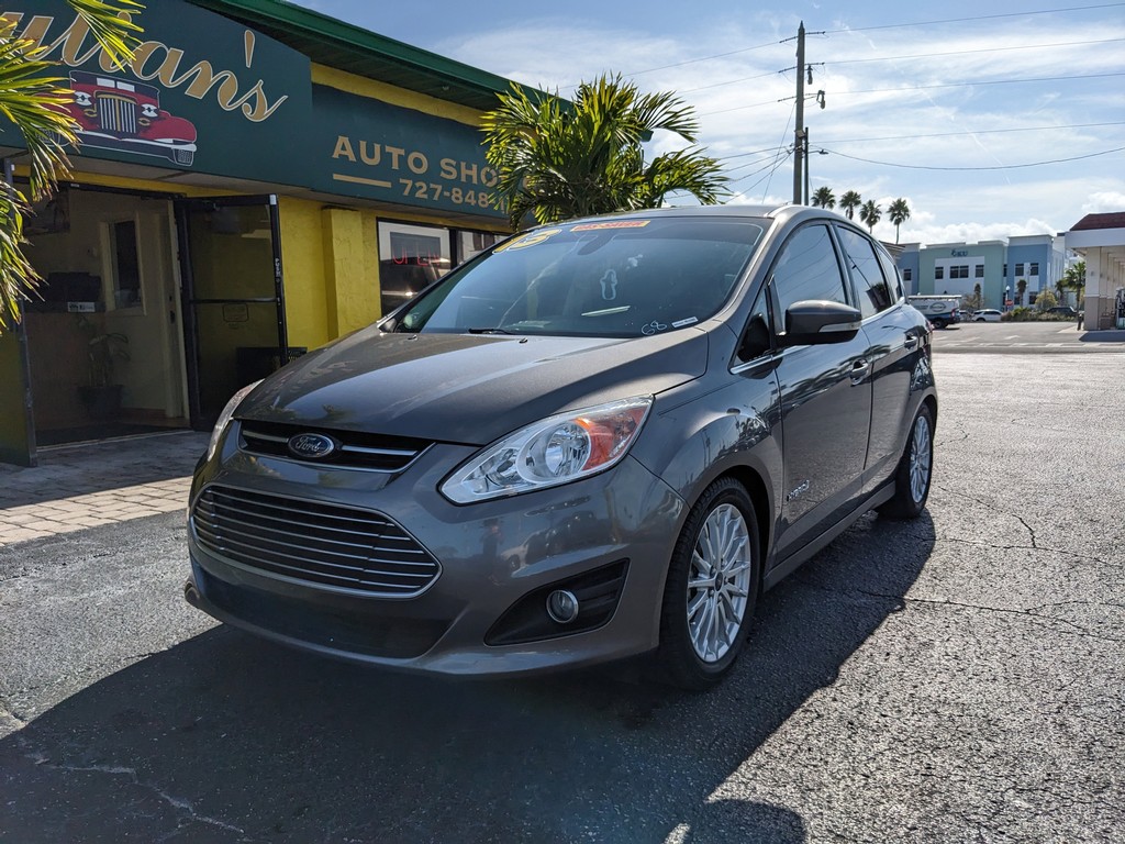 Ford C-Max Hybrid Vehicle Full-screen Gallery Image 02