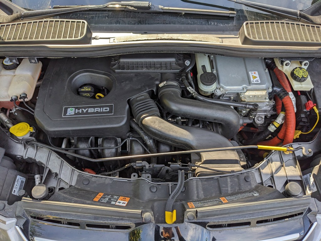 Ford C-Max Hybrid Vehicle Full-screen Gallery Image 10