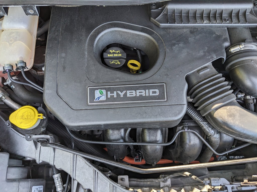 Ford C-Max Hybrid Vehicle Full-screen Gallery Image 11