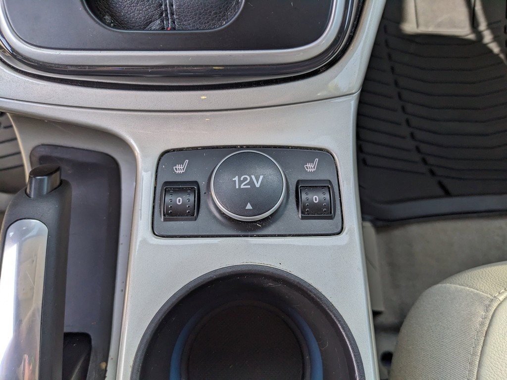 Ford C-Max Hybrid Vehicle Full-screen Gallery Image 25