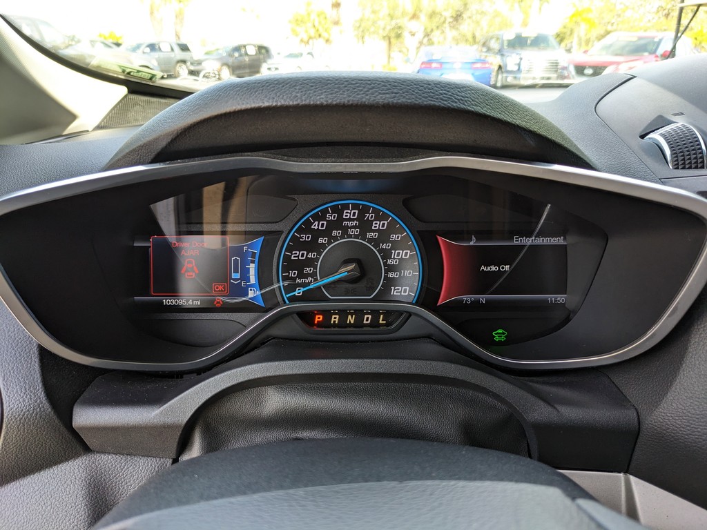 Ford C-Max Hybrid Vehicle Full-screen Gallery Image 33