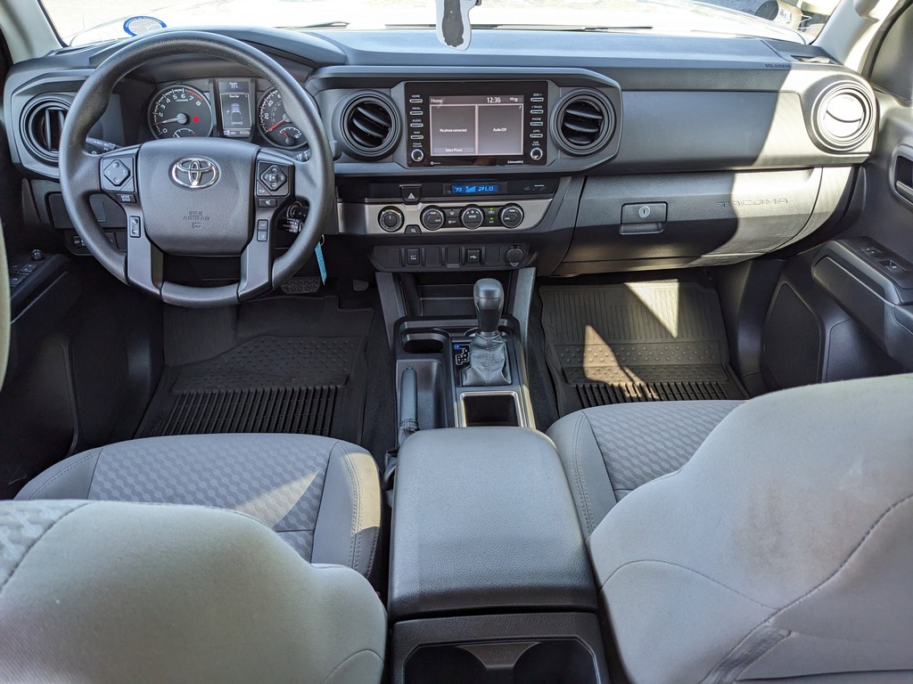Toyota Tacoma 4WD Vehicle Full-screen Gallery Image 12