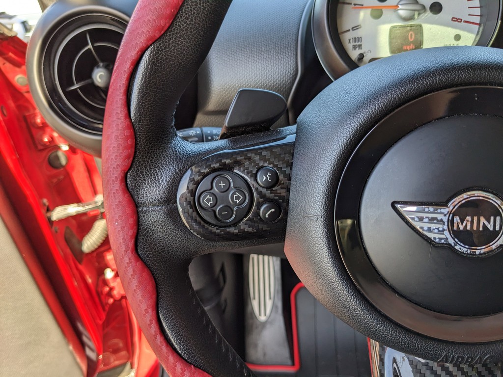 MINI Cooper Paceman Vehicle Full-screen Gallery Image 26