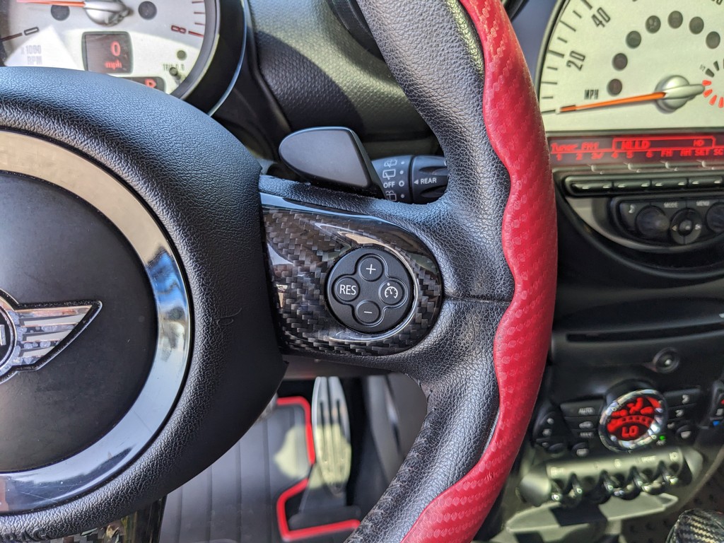 MINI Cooper Paceman Vehicle Full-screen Gallery Image 27