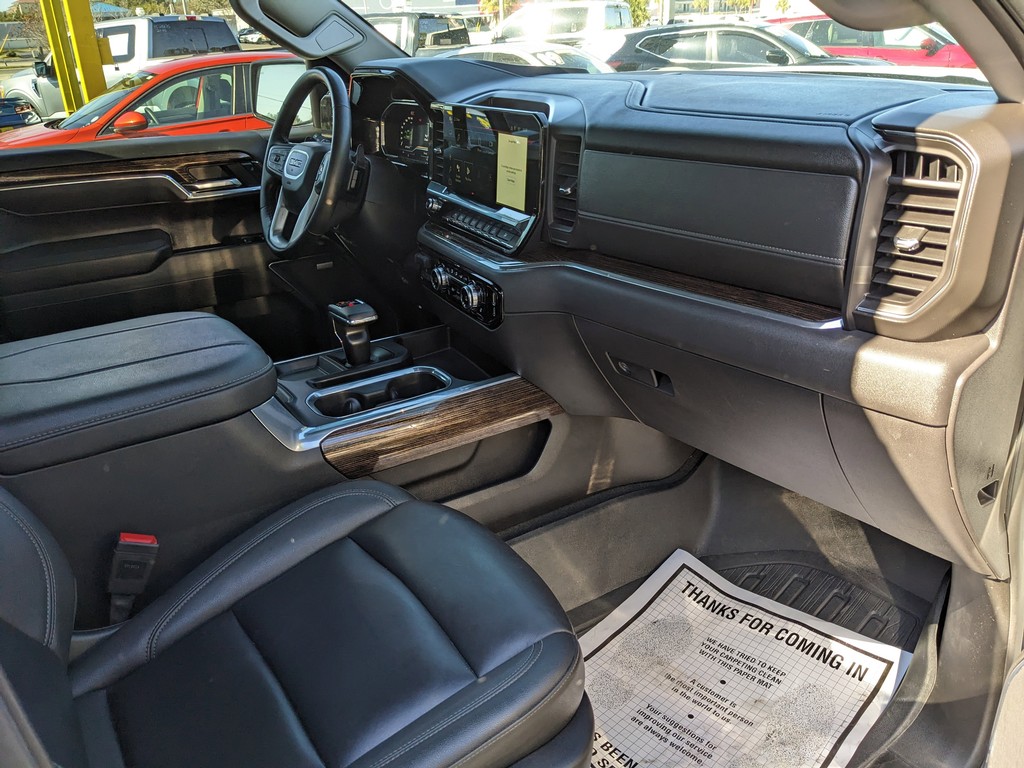 GMC Sierra 1500 Vehicle Full-screen Gallery Image 12