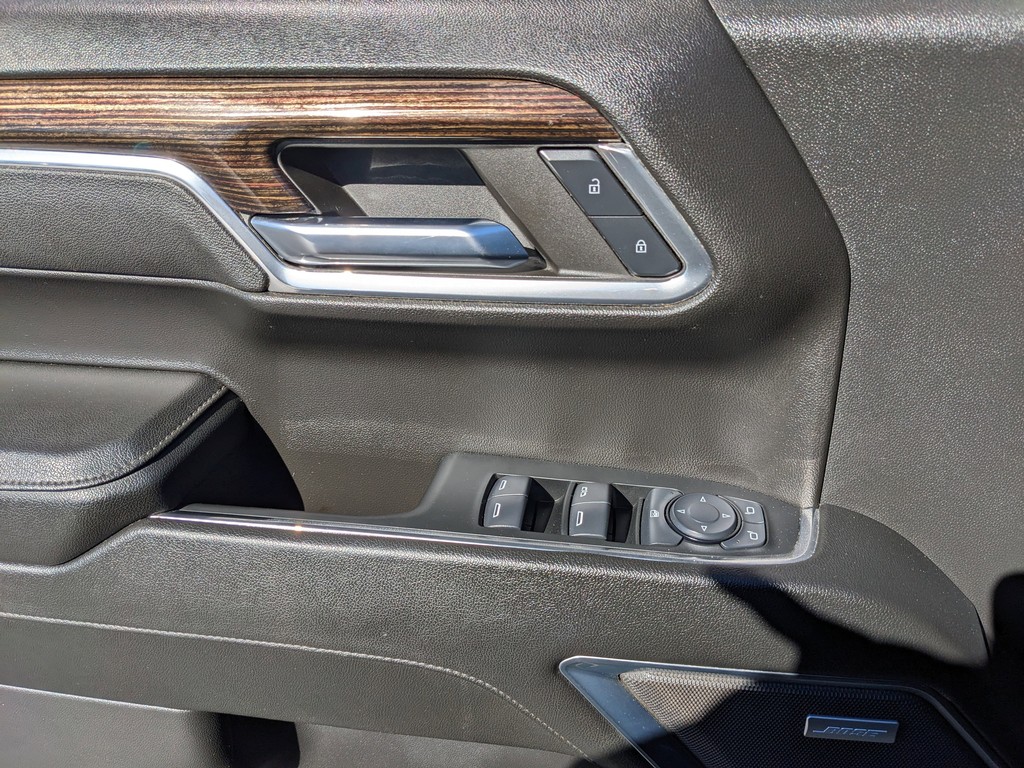 GMC Sierra 1500 Vehicle Full-screen Gallery Image 18