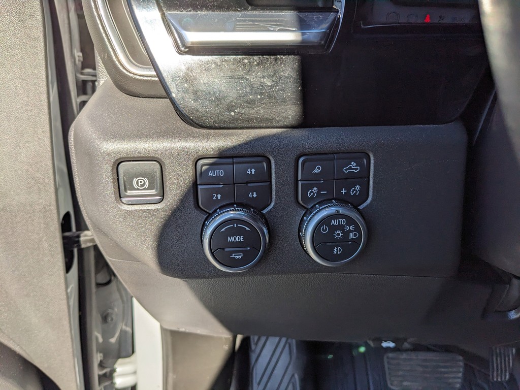 GMC Sierra 1500 Vehicle Full-screen Gallery Image 26