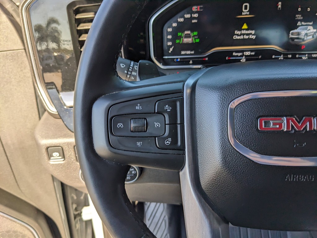 GMC Sierra 1500 Vehicle Full-screen Gallery Image 28