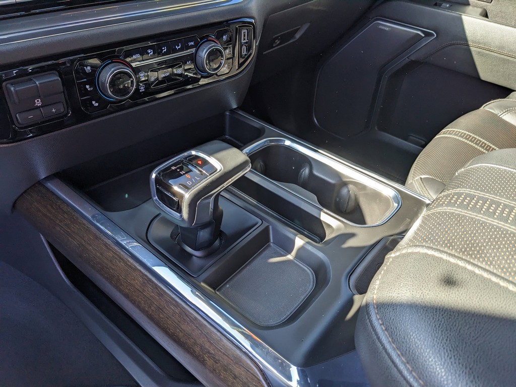 Chevrolet Silverado 1500 Vehicle Full-screen Gallery Image 20