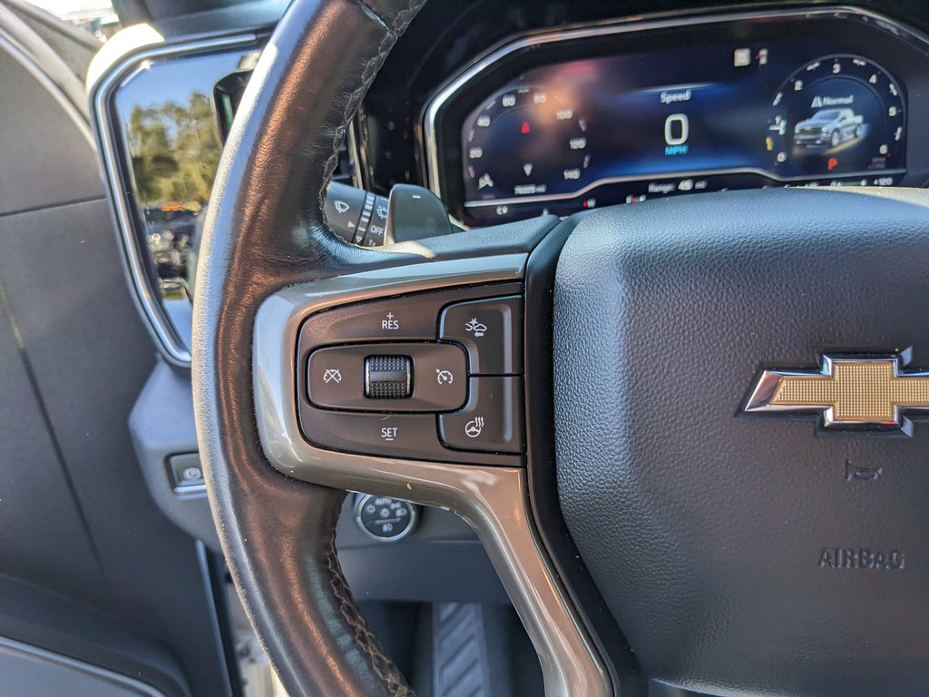 Chevrolet Silverado 1500 Vehicle Full-screen Gallery Image 23