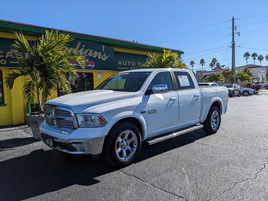 Chevrolet Silverado 1500 Vehicle Full-screen Gallery Image 28