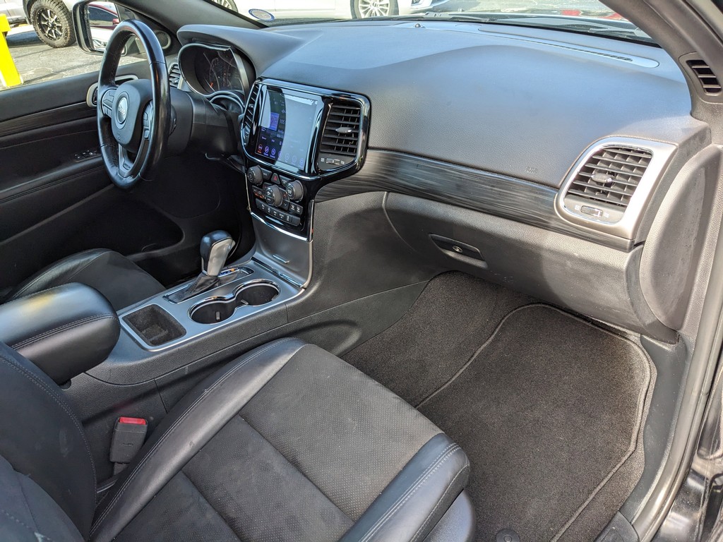 Jeep Grand Cherokee Vehicle Full-screen Gallery Image 10