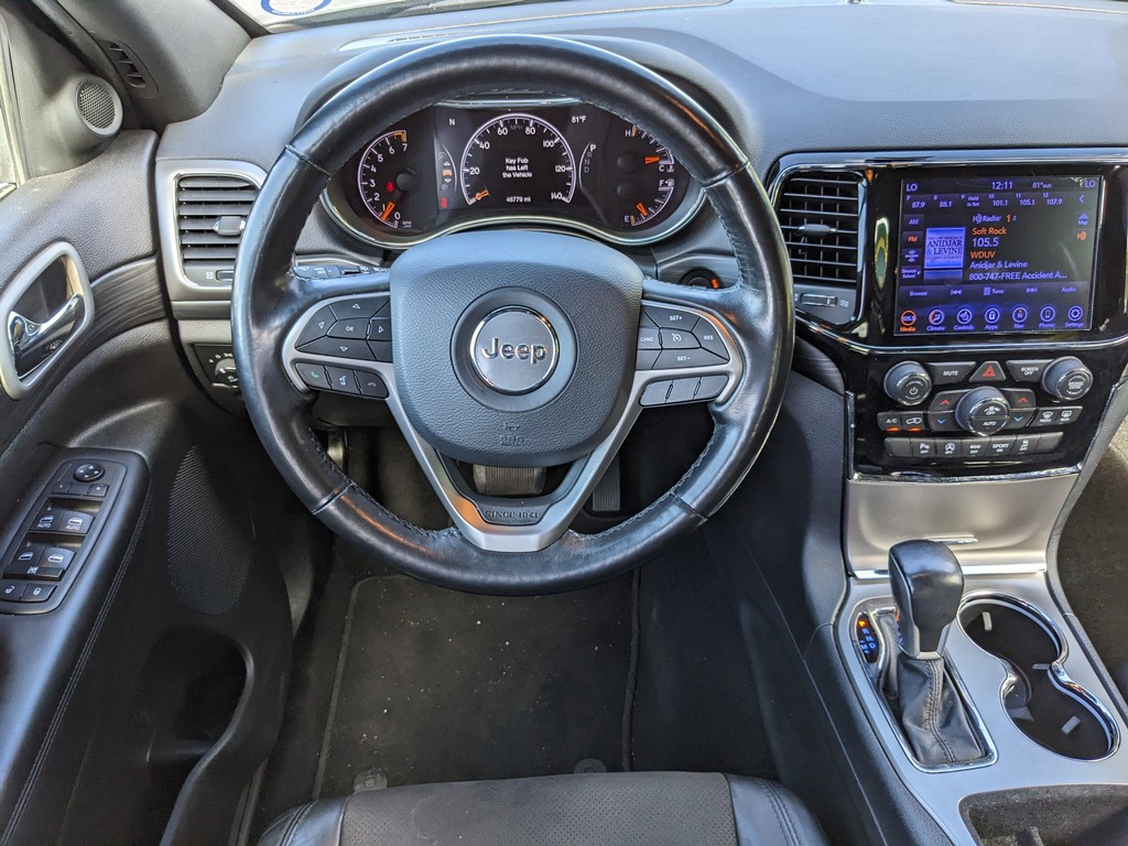 Jeep Grand Cherokee Vehicle Full-screen Gallery Image 12