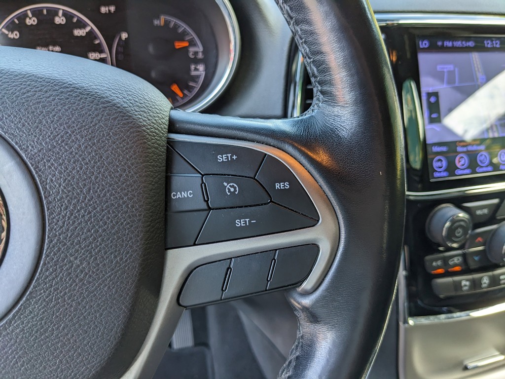 Jeep Grand Cherokee Vehicle Full-screen Gallery Image 26