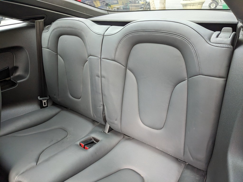 Audi TT Vehicle Full-screen Gallery Image 06