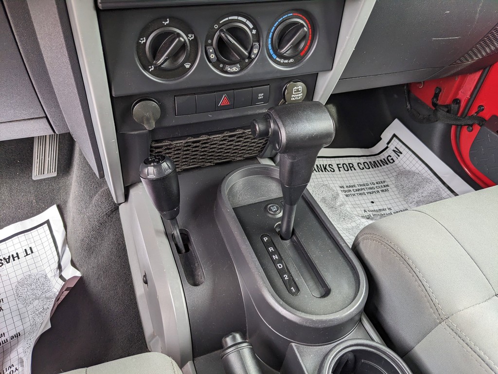 Jeep Wrangler Unlimited Vehicle Full-screen Gallery Image 19