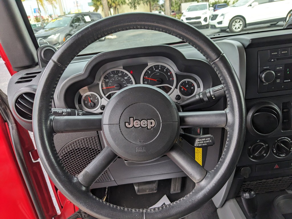 Jeep Wrangler Unlimited Vehicle Full-screen Gallery Image 20