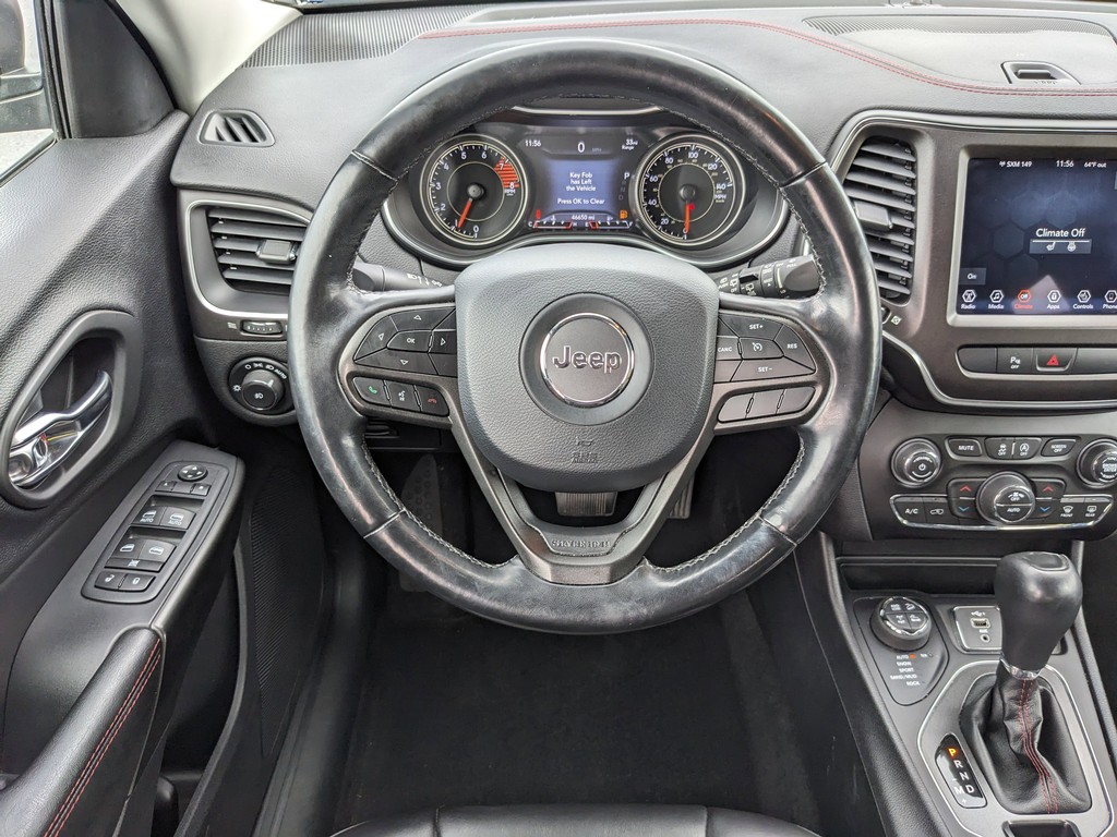 Jeep Cherokee Vehicle Full-screen Gallery Image 14