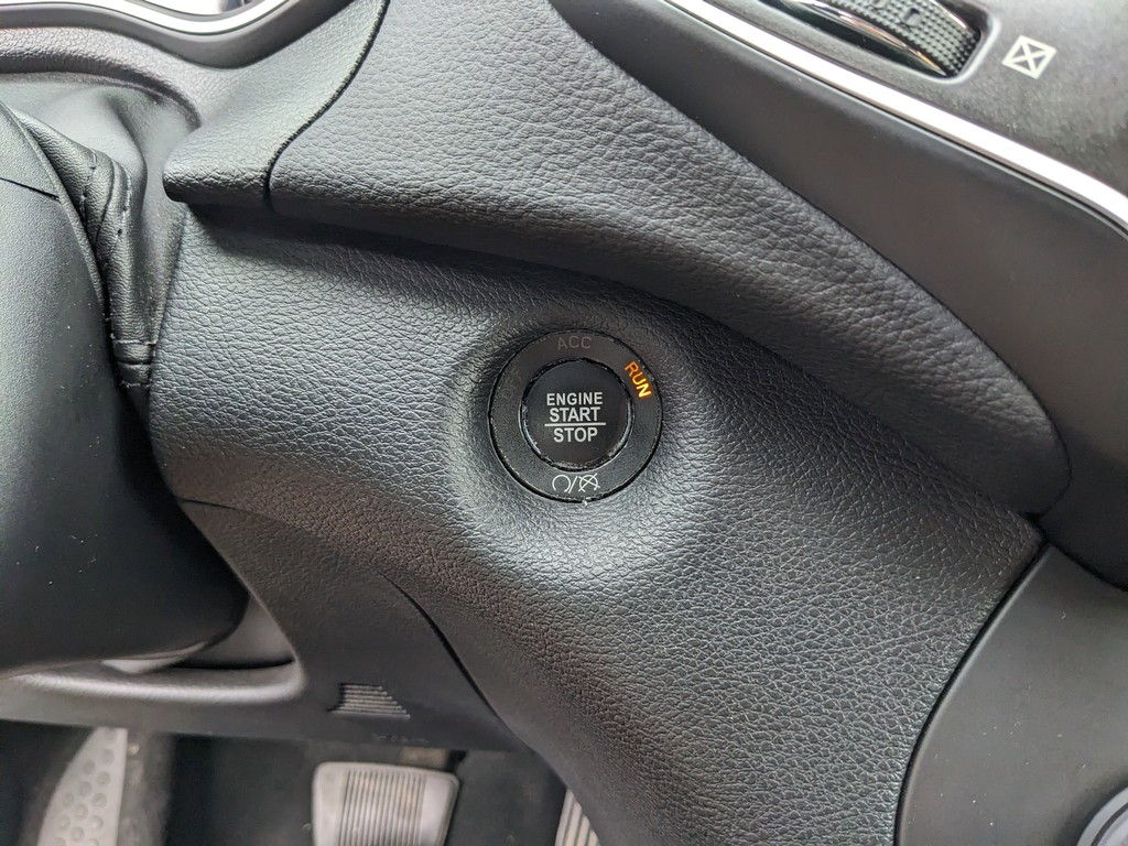 Jeep Cherokee Vehicle Full-screen Gallery Image 26