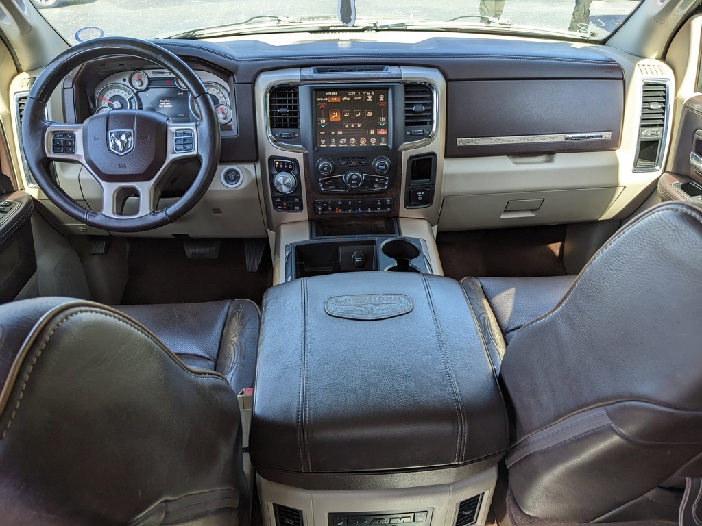 Ram 1500 Vehicle Full-screen Gallery Image 10