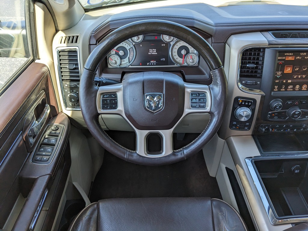 Ram 1500 Vehicle Full-screen Gallery Image 11