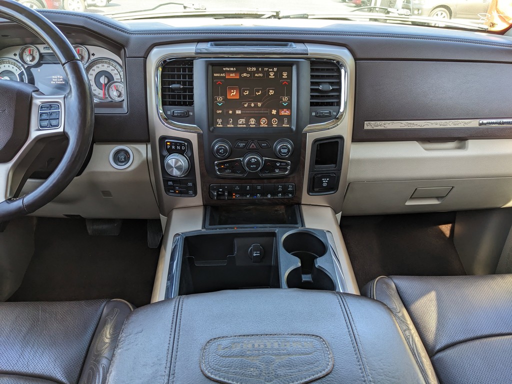 Ram 1500 Vehicle Full-screen Gallery Image 12