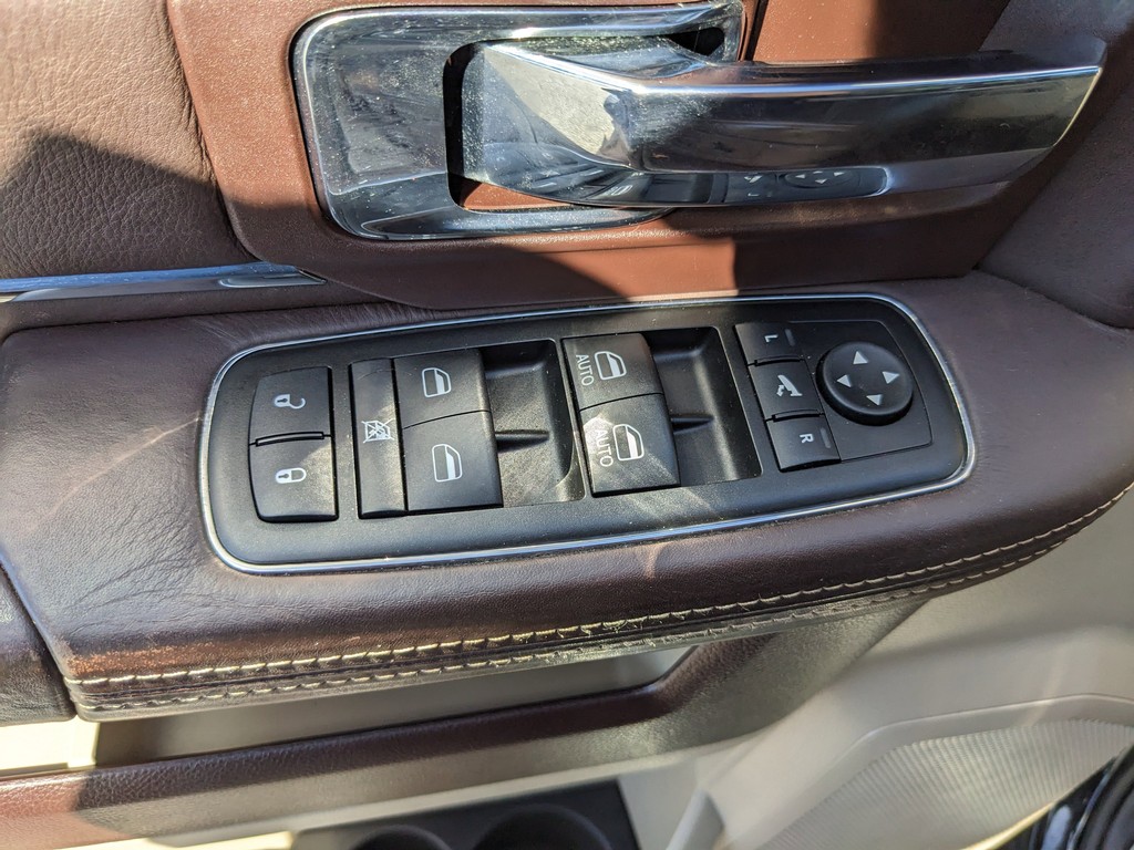 Ram 1500 Vehicle Full-screen Gallery Image 15