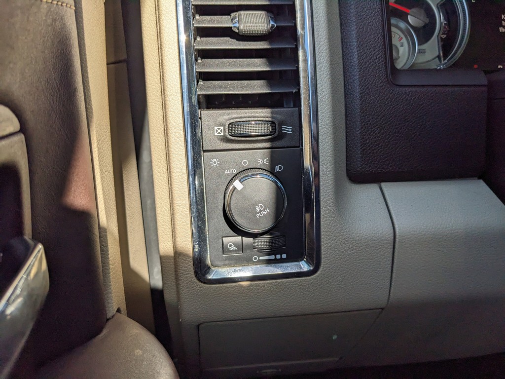 Ram 1500 Vehicle Full-screen Gallery Image 23