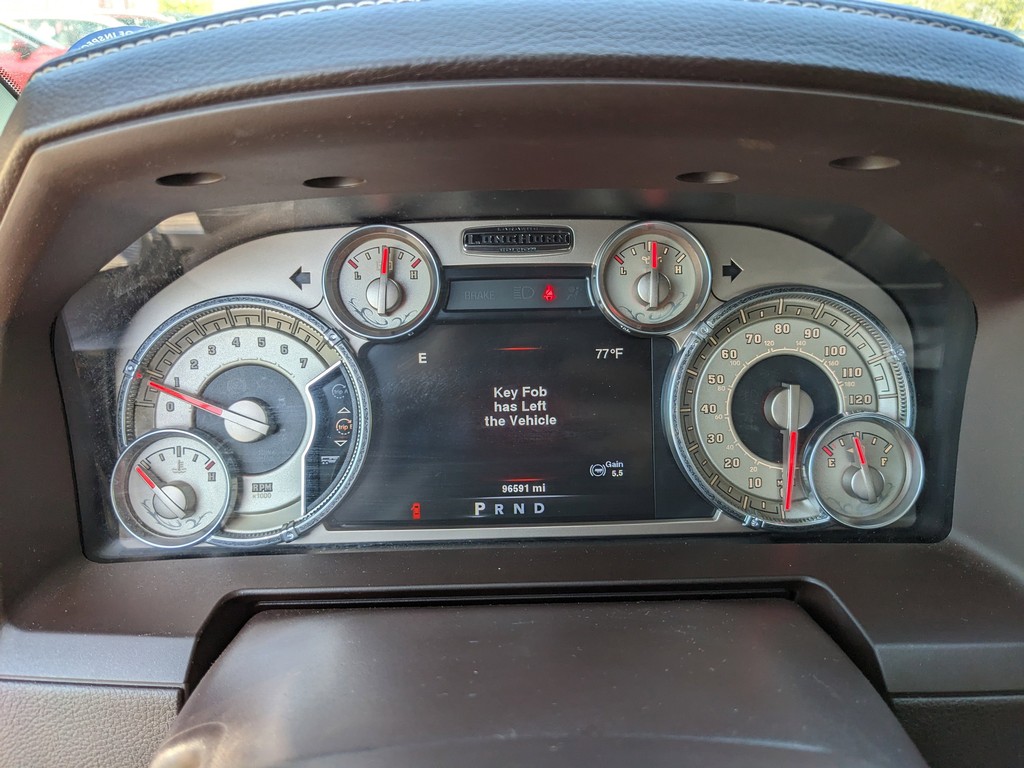 Ram 1500 Vehicle Full-screen Gallery Image 28