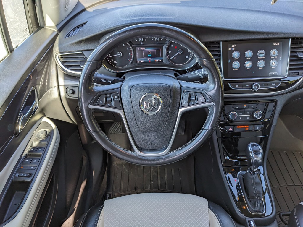 Buick Encore Vehicle Full-screen Gallery Image 11