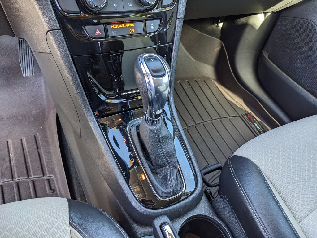 Buick Encore Vehicle Full-screen Gallery Image 21