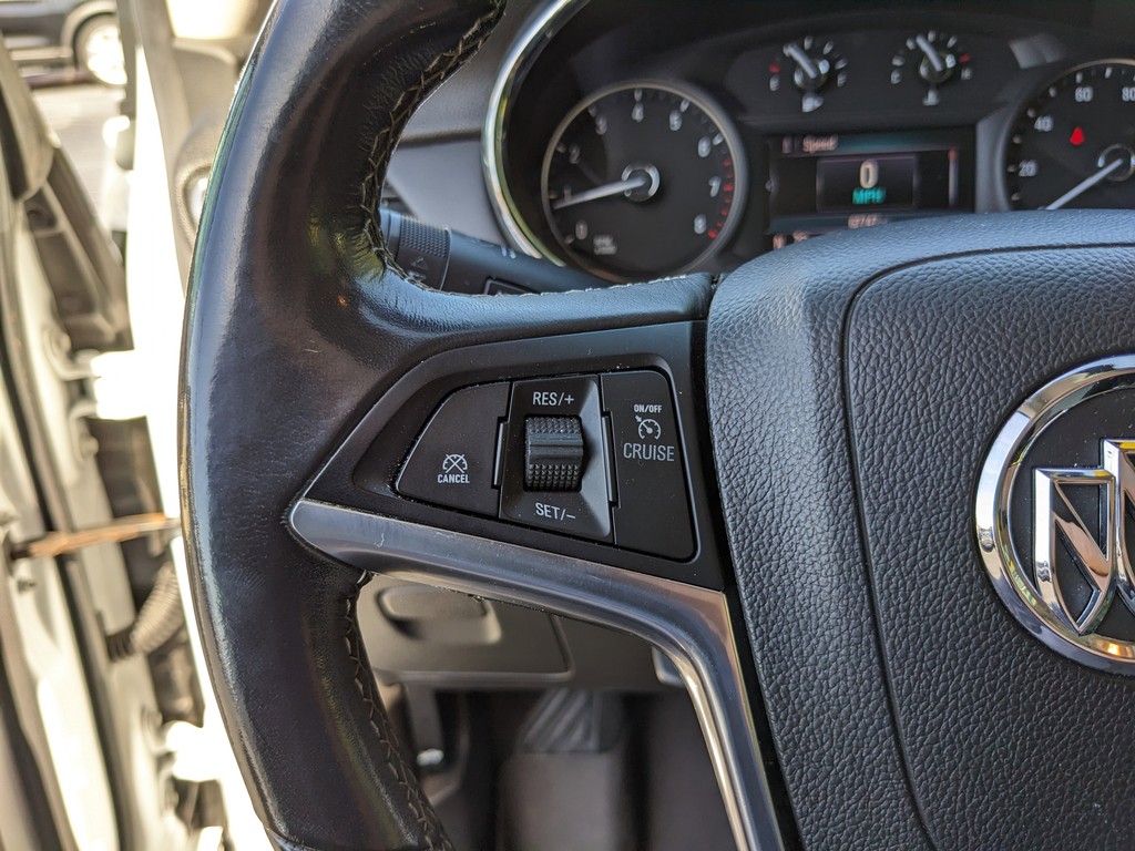 Buick Encore Vehicle Full-screen Gallery Image 24