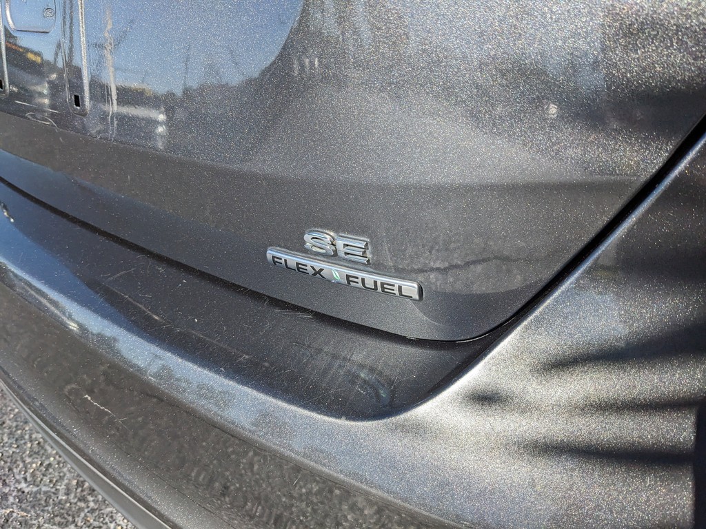 Ford Focus Vehicle Full-screen Gallery Image 09