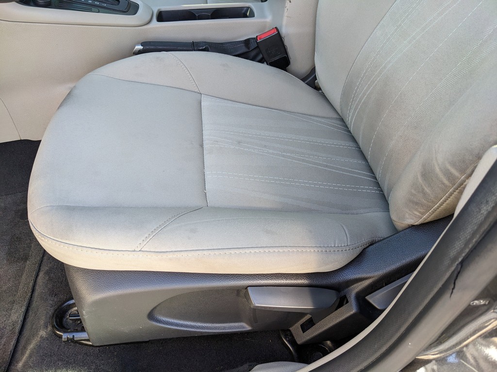 Ford Focus Vehicle Full-screen Gallery Image 18