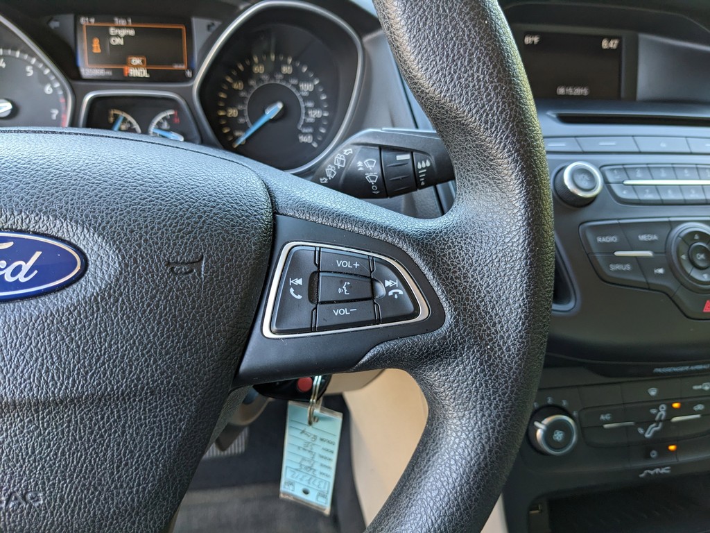 Ford Focus Vehicle Full-screen Gallery Image 27