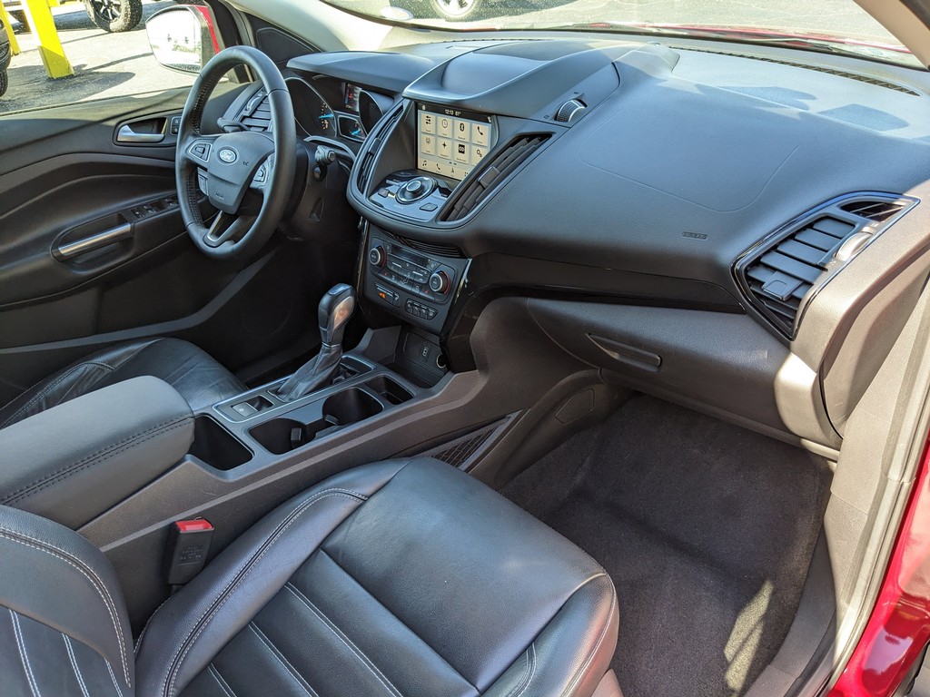 Ford Escape Vehicle Full-screen Gallery Image 12