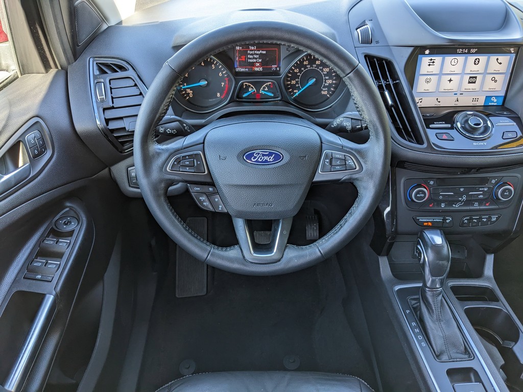 Ford Escape Vehicle Full-screen Gallery Image 14