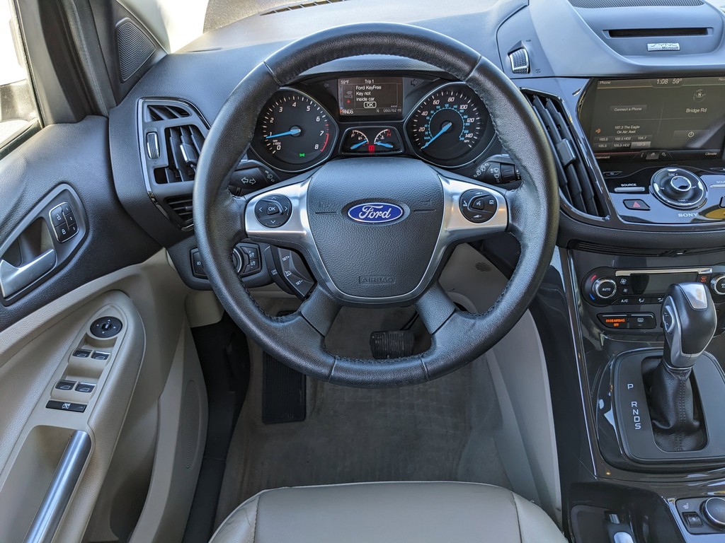 Ford Escape Vehicle Full-screen Gallery Image 14