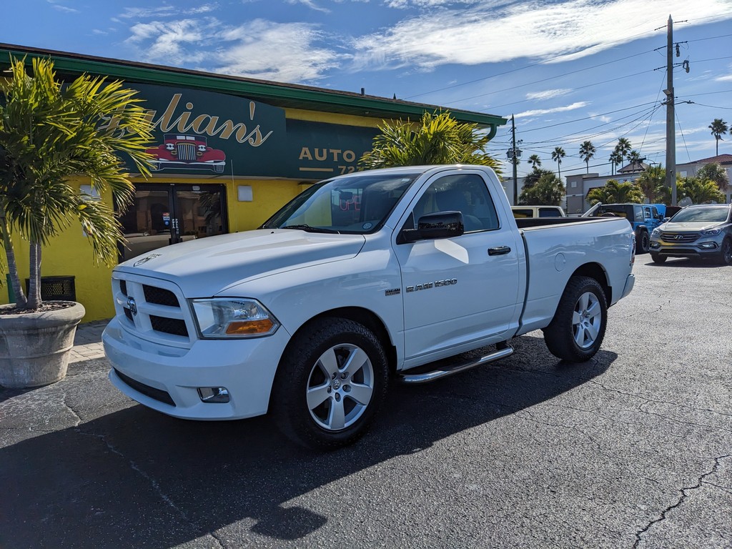 Ram 1500 Vehicle Full-screen Gallery Image 02