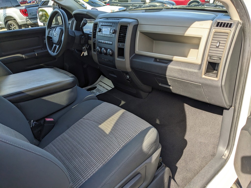 Ram 1500 Vehicle Full-screen Gallery Image 10