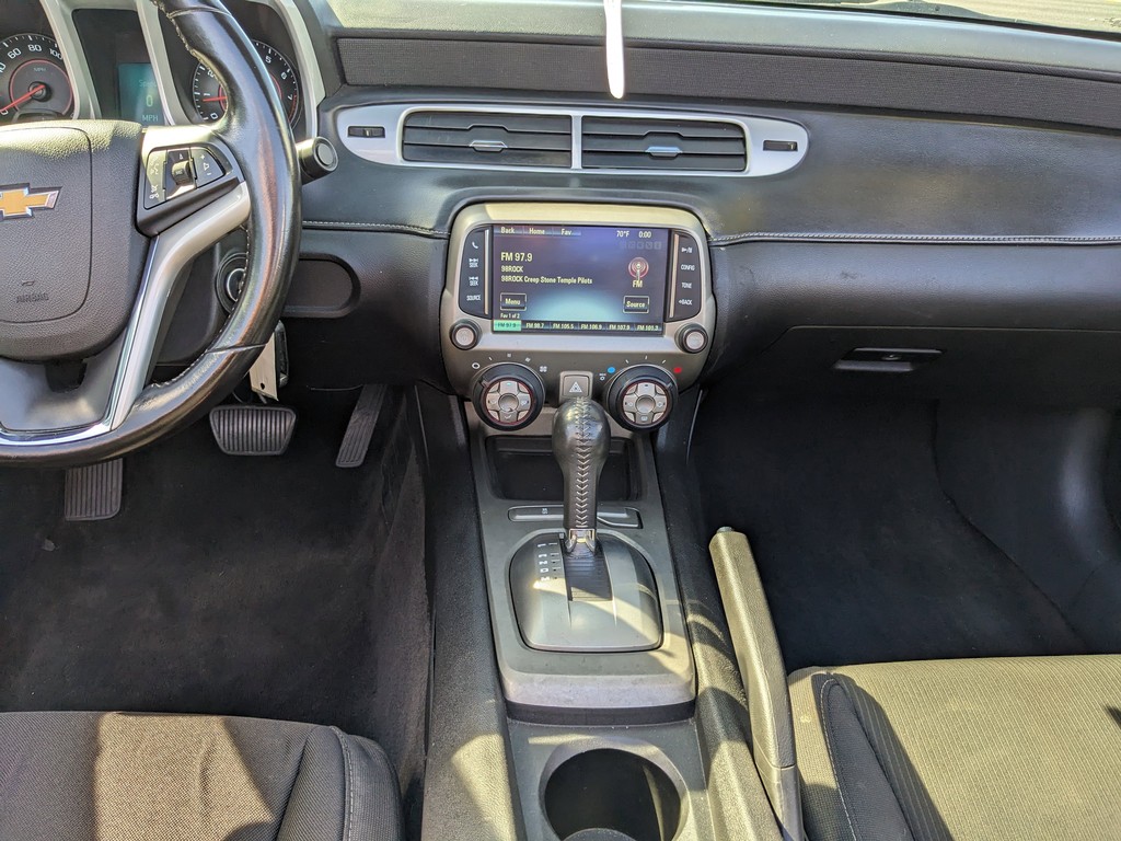 Chevrolet Camaro Vehicle Full-screen Gallery Image 08