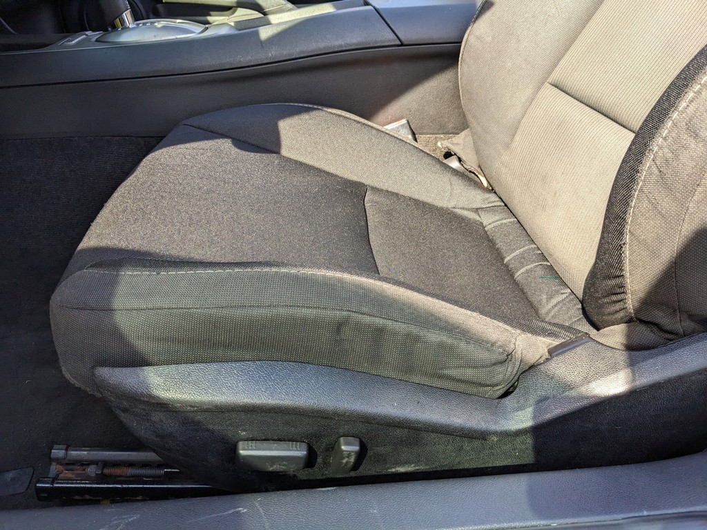 Chevrolet Camaro Vehicle Full-screen Gallery Image 13