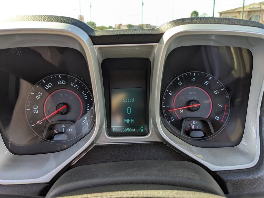 Chevrolet Camaro Vehicle Full-screen Gallery Image 25