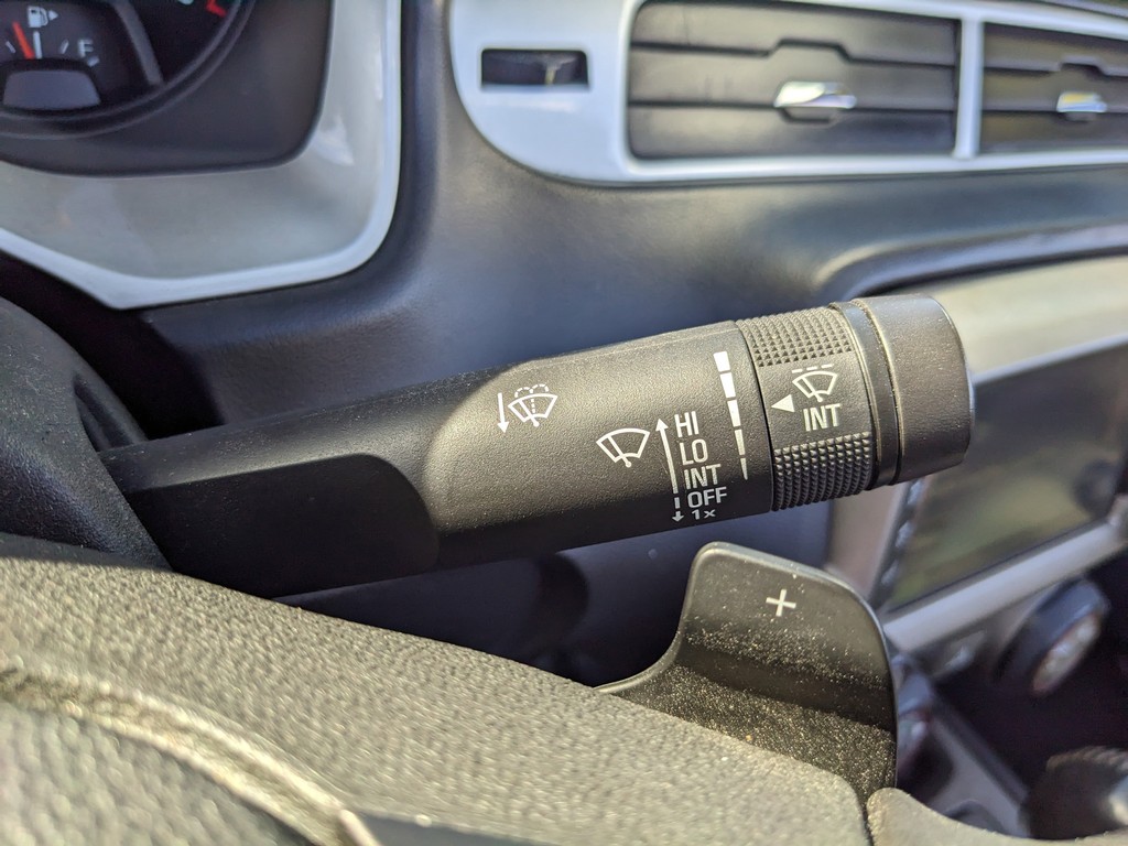 Chevrolet Camaro Vehicle Full-screen Gallery Image 30