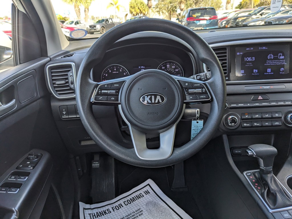Kia Sportage Vehicle Full-screen Gallery Image 11