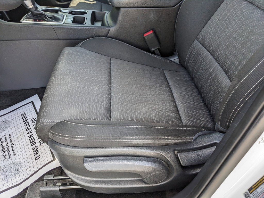 Kia Sportage Vehicle Full-screen Gallery Image 16