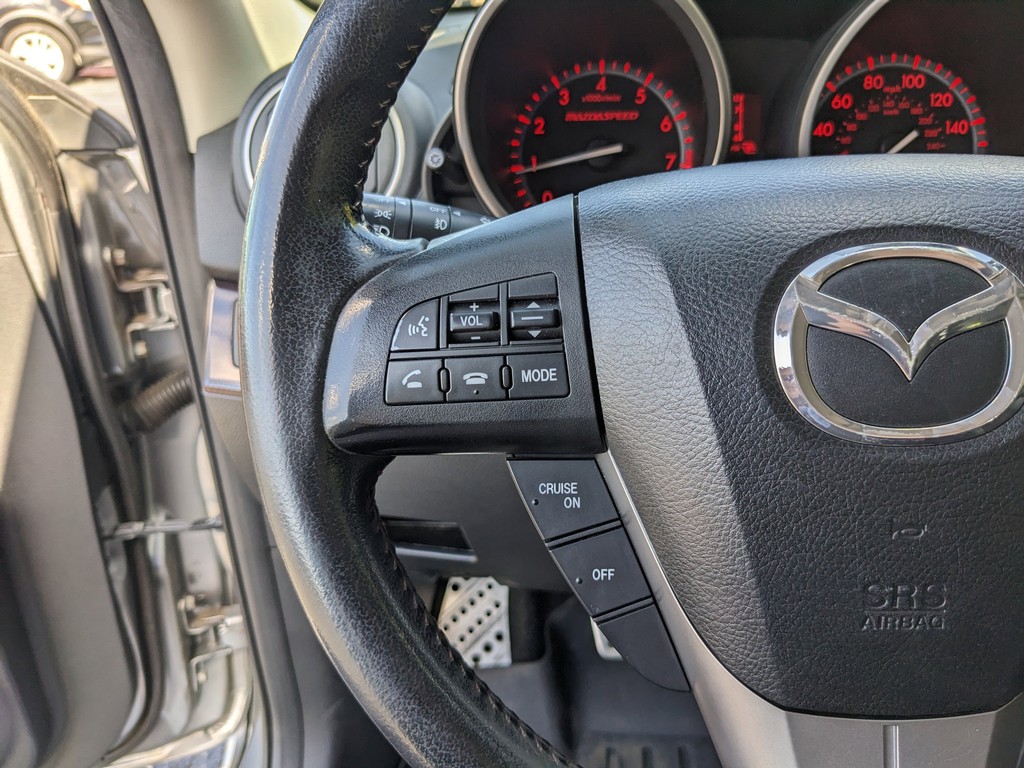 Mazda Mazda3 Vehicle Full-screen Gallery Image 23