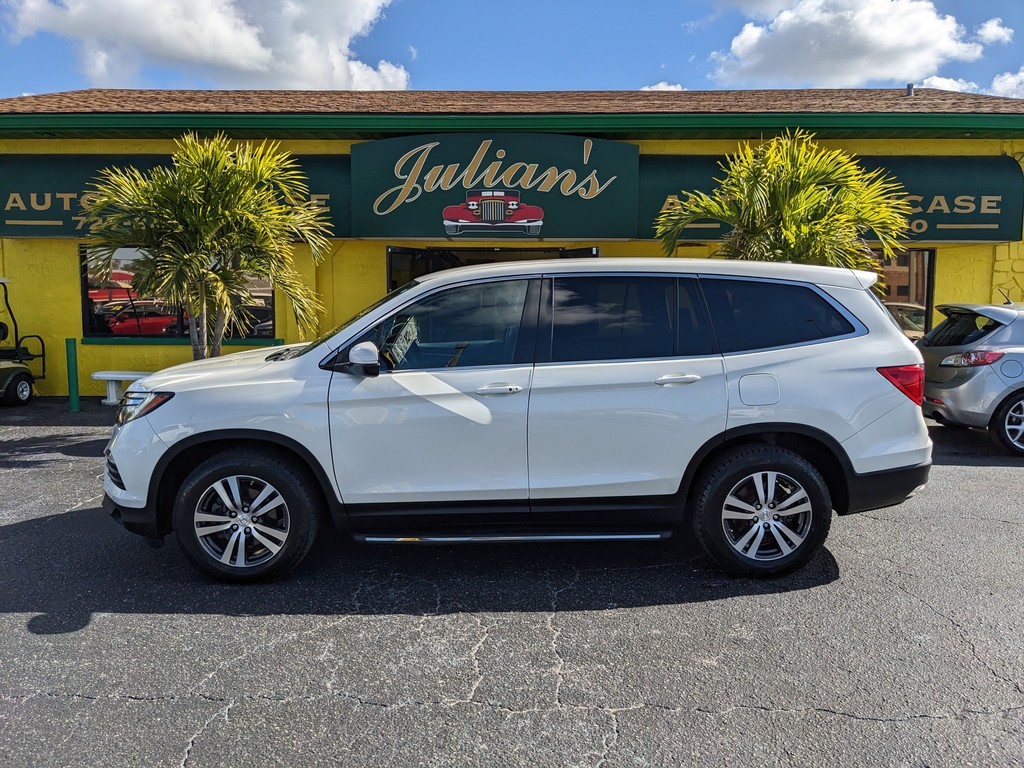 Honda Pilot Vehicle Full-screen Gallery Image 03